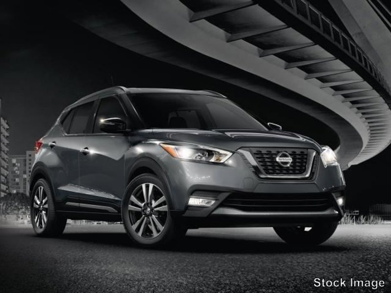 Used 2021 Nissan Kicks S image 1