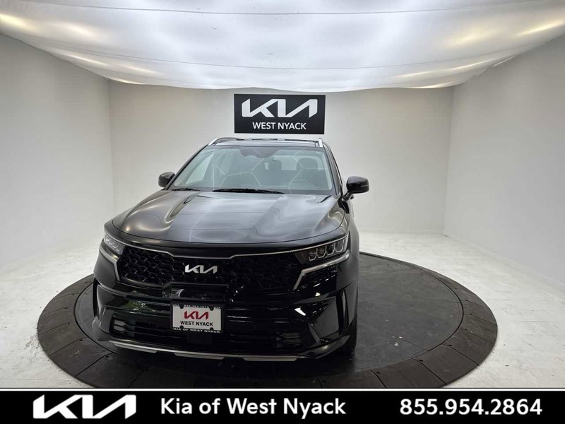 Certified 2024 Kia Sorento EX w/ Panoramic Sunroof Package image 1