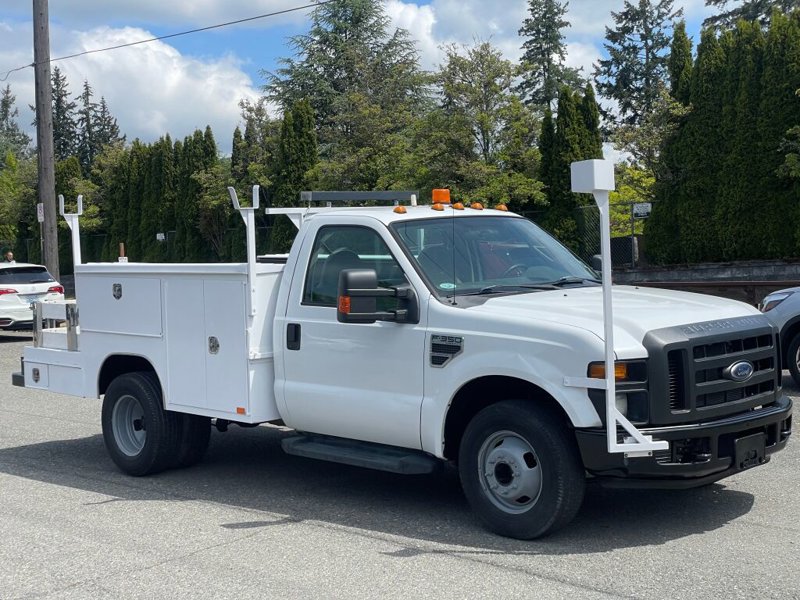 Used 2008 Ford F350 2WD Regular Cab DRW Super Duty image 1