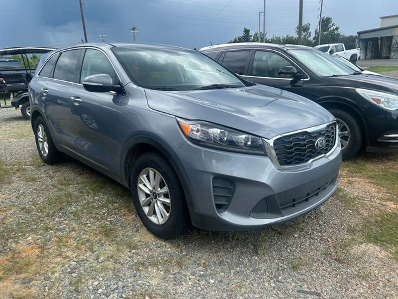 Used 2020 Kia Sorento LX image 1