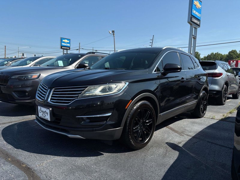 Used 2015 Lincoln MKC FWD image 1