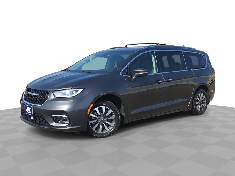 Used 2021 Chrysler Pacifica Touring-L image 1