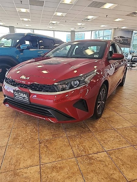 Used 2024 Kia Forte LXS image 1