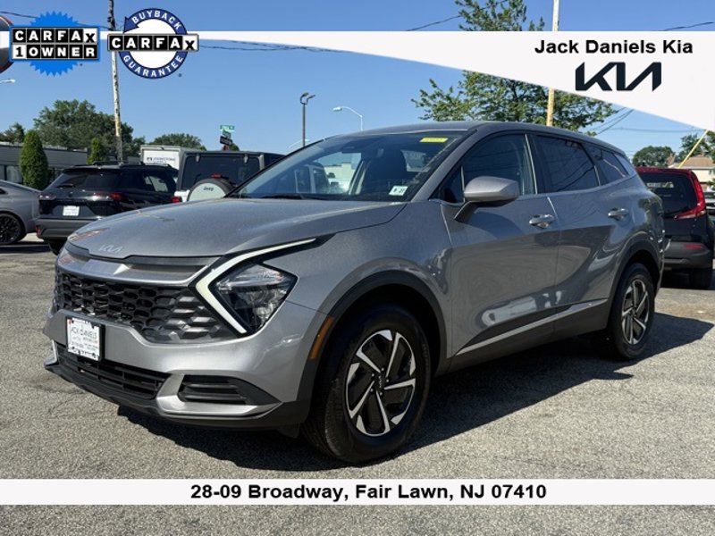 Certified 2023 Kia Sportage LX image 1