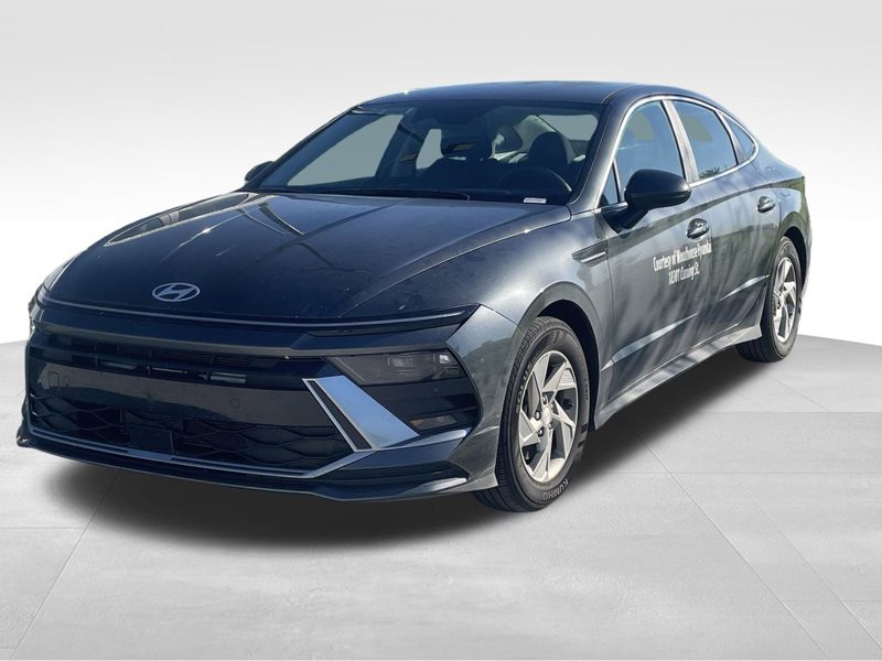 Used 2025 Hyundai Sonata SE image 1