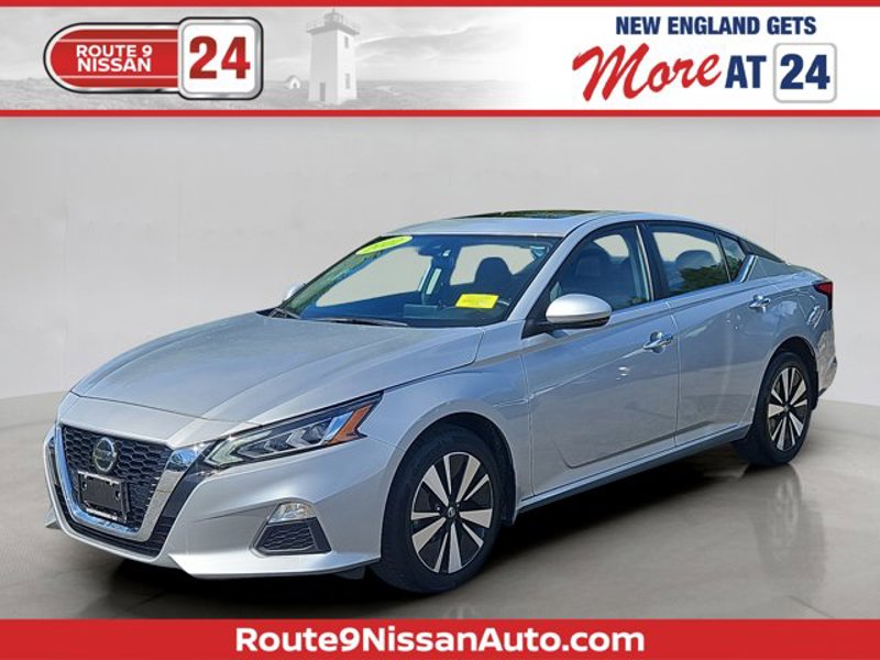 Certified 2022 Nissan Altima 2.5 SV w/ SV Premium Package image 1