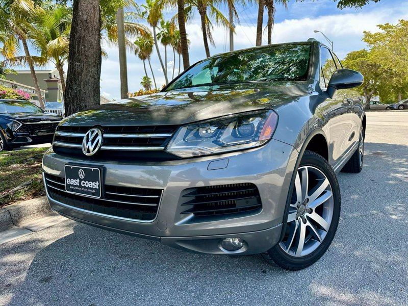 Used 2011 Volkswagen Touareg Executive image 1