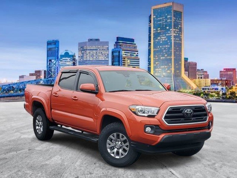 Certified 2018 Toyota Tacoma SR5 image 1