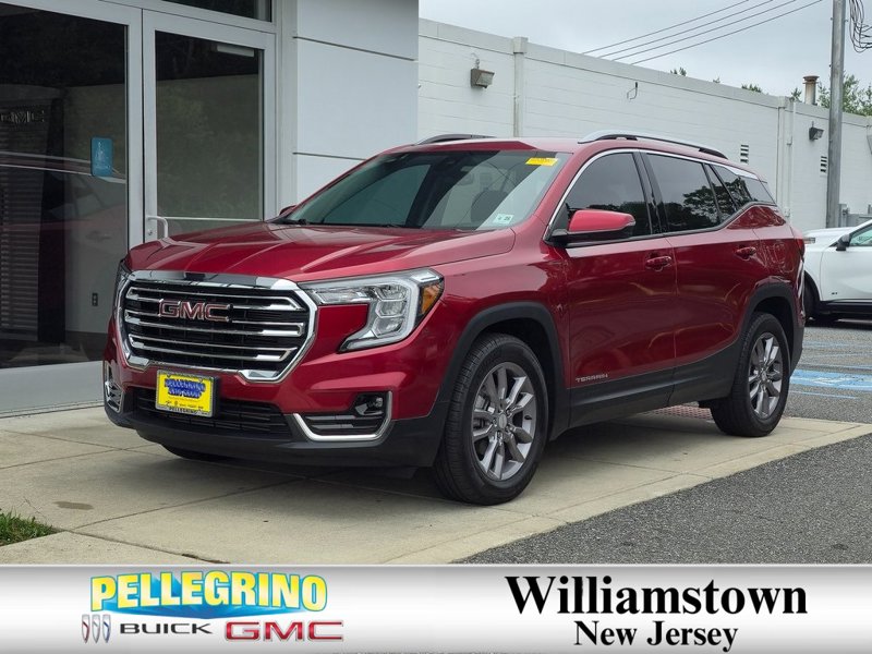 Certified 2023 GMC Terrain SLT w/ LPO, Floor Liner Package image 1