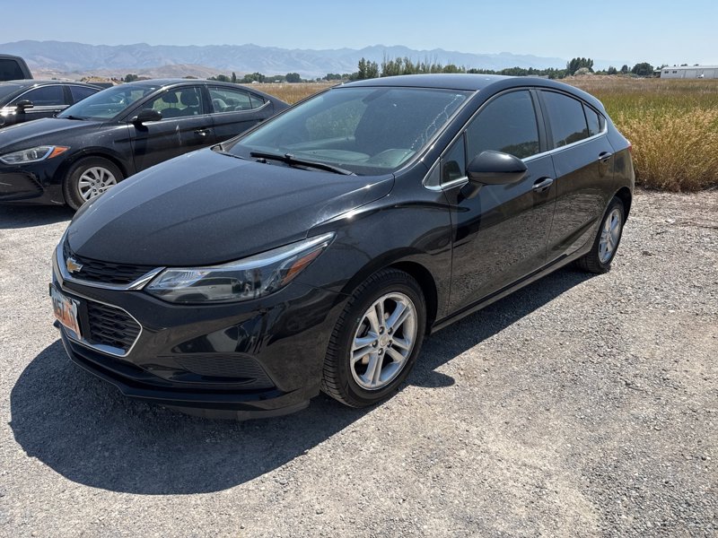 Used 2017 Chevrolet Cruze LT image 1