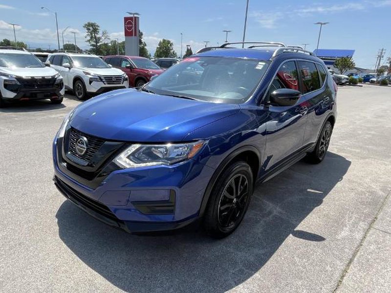Certified 2020 Nissan Rogue SV image 1