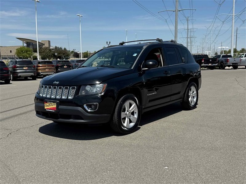 Used 2015 Jeep Compass High Altitude image 1