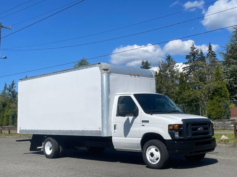 Used 2016 Ford E-350 and Econoline 350 Super Duty image 1