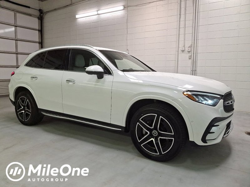 Certified 2024 Mercedes-Benz GLC 300 4MATIC image 1