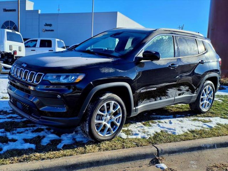 Certified 2024 Jeep Compass Latitude image 1