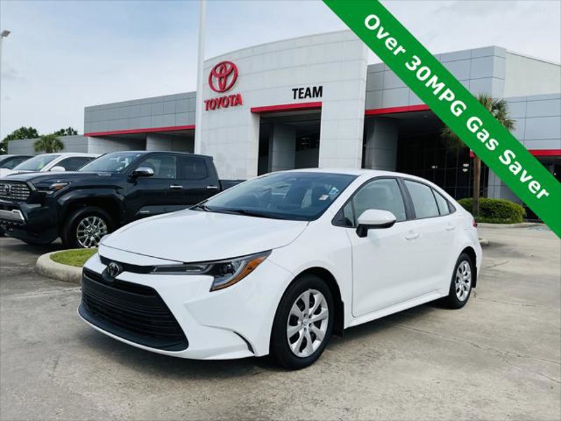 Certified 2024 Toyota Corolla LE image 1