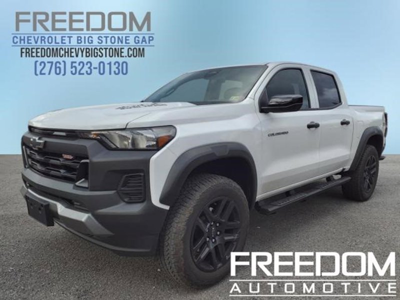 Certified 2024 Chevrolet Colorado Trail Boss w/ Advanced Trailering Package image 1