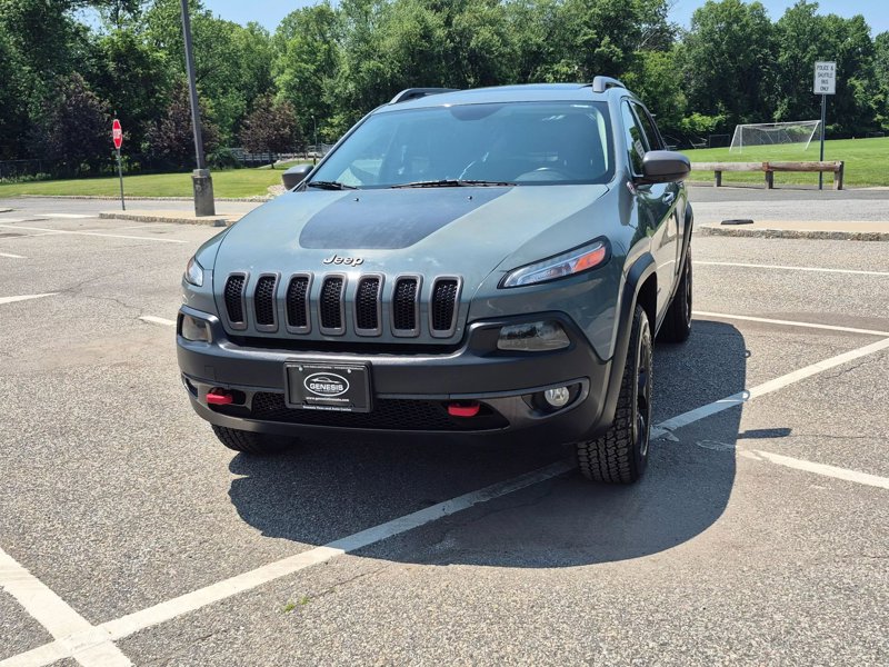 Used 2014 Jeep Cherokee Trailhawk w/ Comfort/Convenience Group image 1