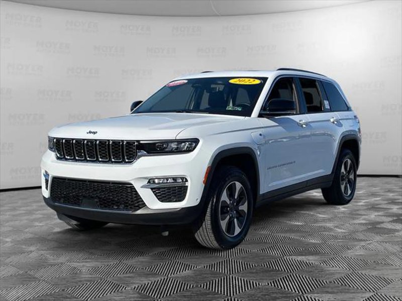 Certified 2022 Jeep Grand Cherokee Limited w/ Luxury Tech Group II image 1