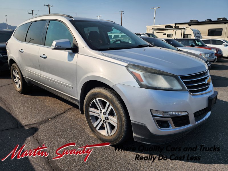 Used 2017 Chevrolet Traverse LT image 1
