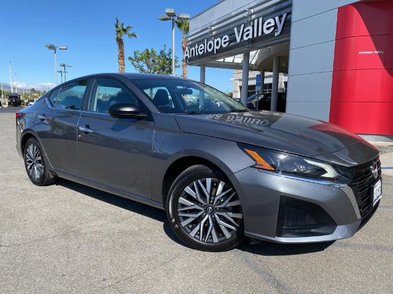 Certified 2024 Nissan Altima 2.5 SV image 1