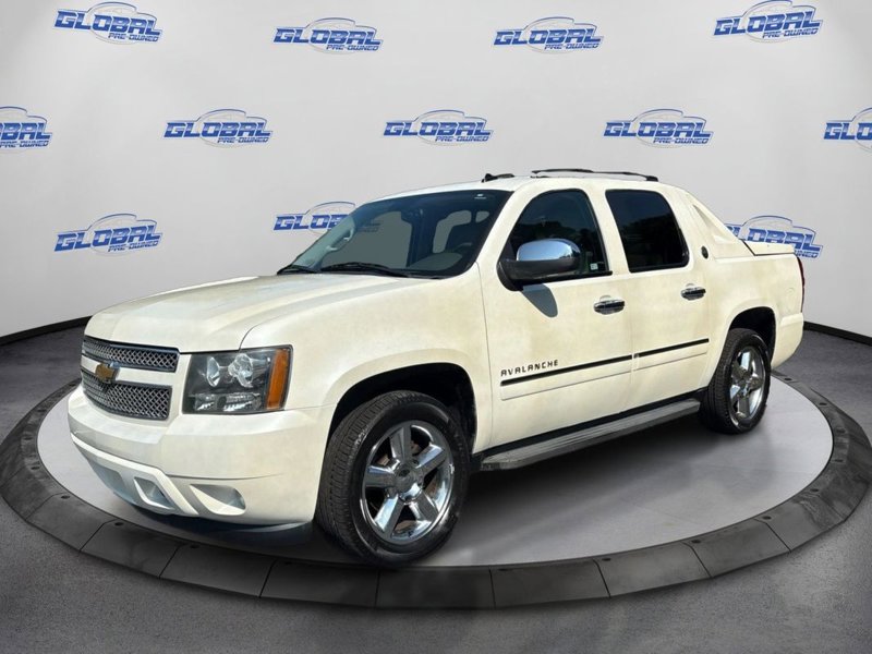 Used 2013 Chevrolet Avalanche LTZ image 1