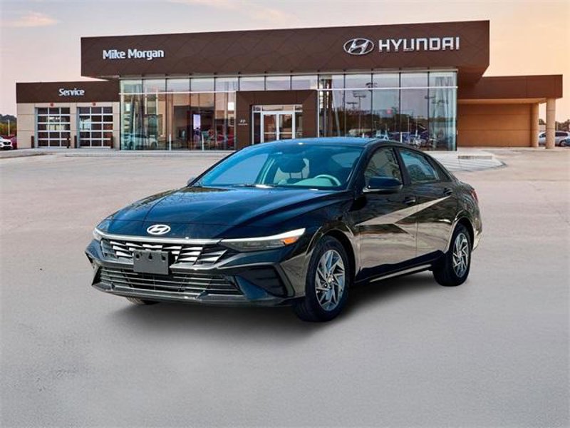 Certified 2024 Hyundai Elantra SEL image 1
