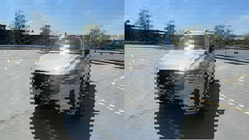 Certified 2023 Volvo XC60 B5 Plus image 1