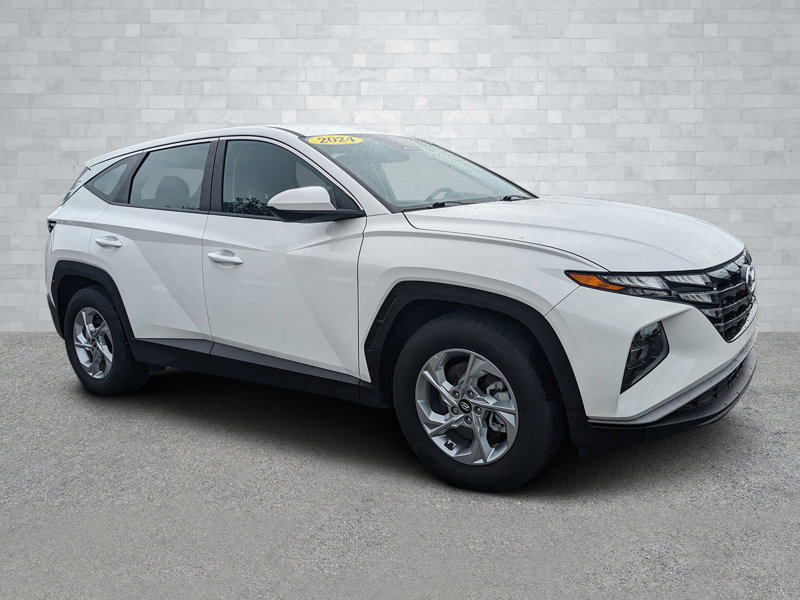 Certified 2024 Hyundai Tucson SE image 1