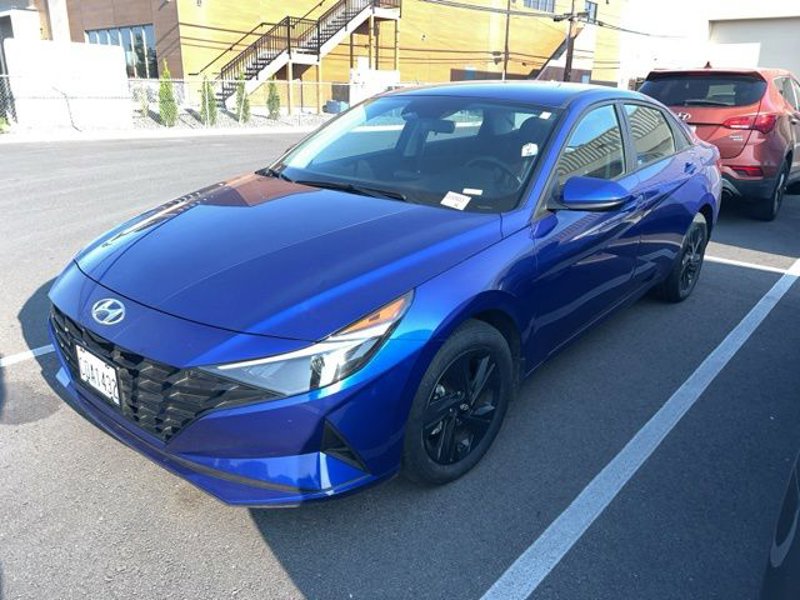Certified 2022 Hyundai Elantra SEL image 1
