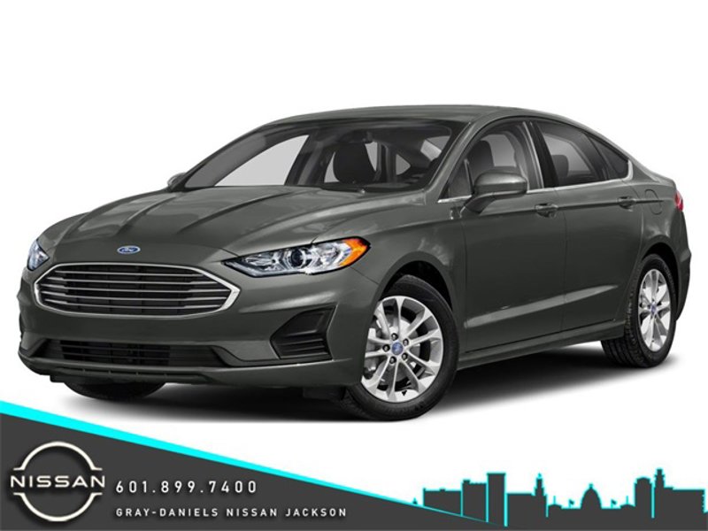 Used 2020 Ford Fusion SE image 1