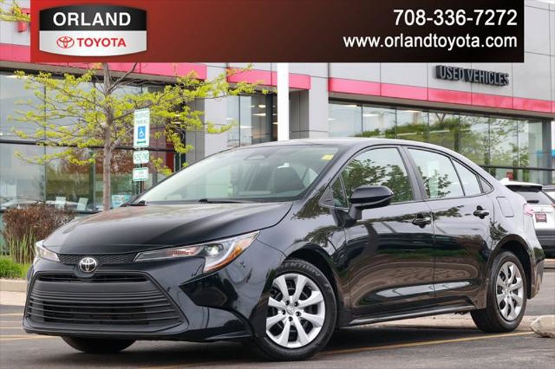 Used 2023 Toyota Corolla LE image 1