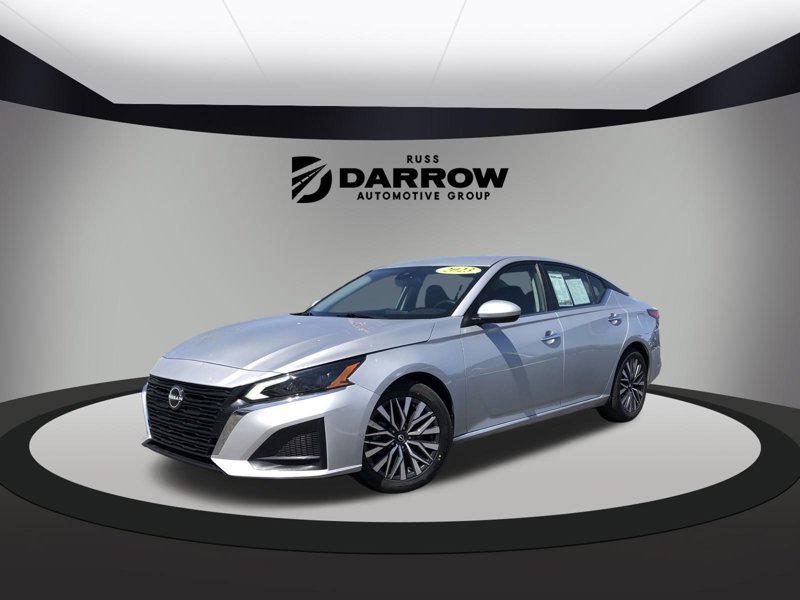 Used 2023 Nissan Altima 2.5 SV image 1