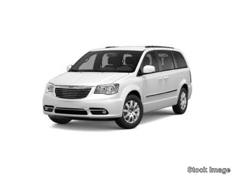 Used 2013 Chrysler Town & Country Touring image 1
