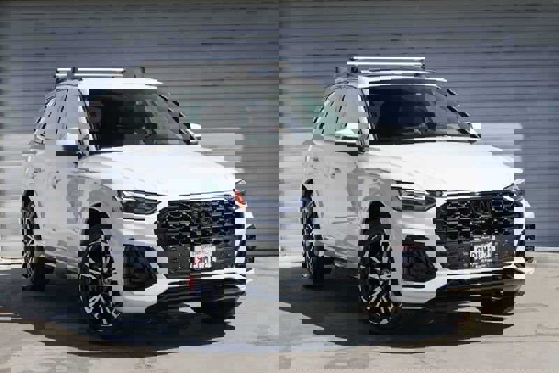 Certified 2025 Audi Q5 2.0T Premium Plus w/ Premium Plus Package image 1
