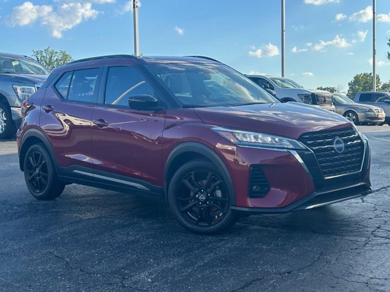 Certified 2023 Nissan Kicks SR image 1