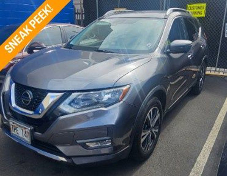 Used 2018 Nissan Rogue SL image 1