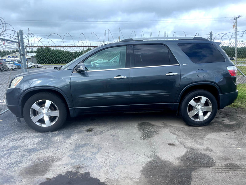 Used 2011 GMC Acadia SLT image 1