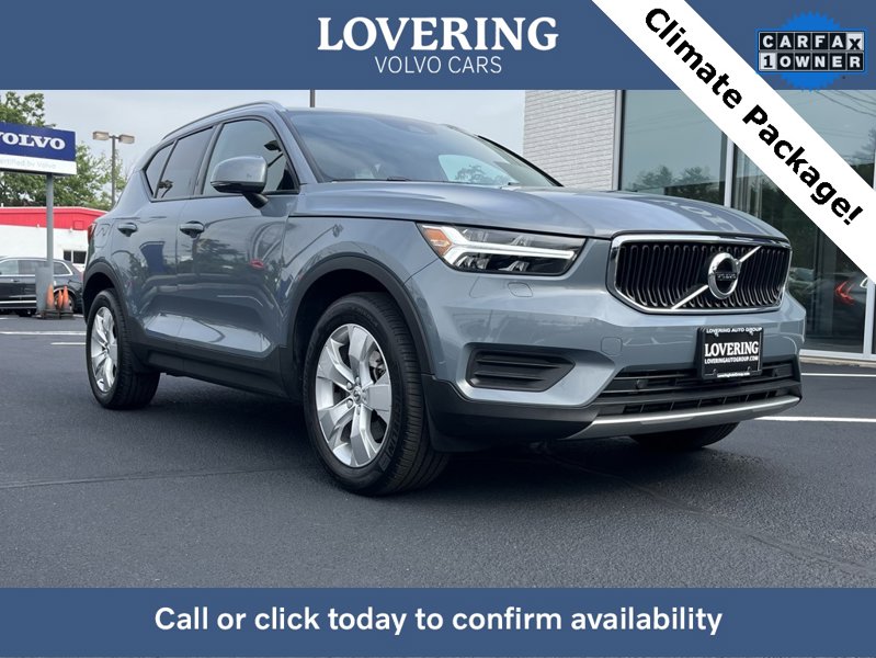 Certified 2022 Volvo XC40 T5 Momentum w/ Climate Package image 1