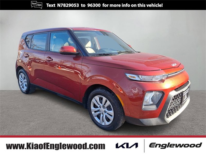 Certified 2022 Kia Soul LX image 1