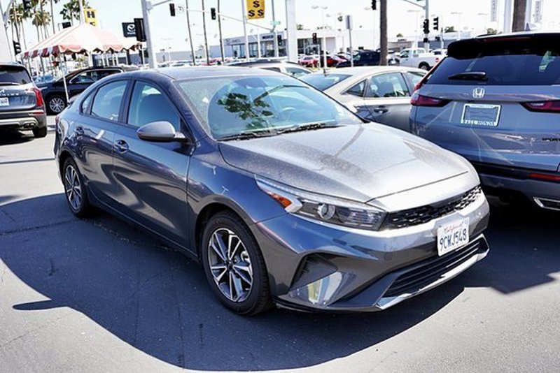 Certified 2023 Kia Forte LXS image 1