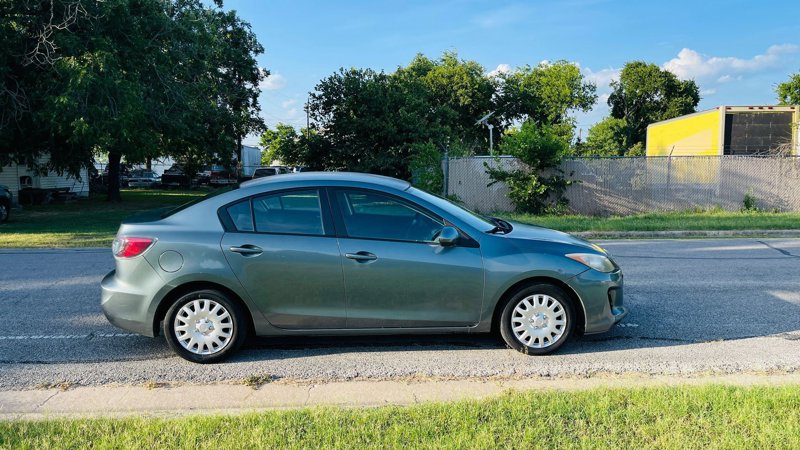 Used 2012 MAZDA MAZDA3 i Sport image 1