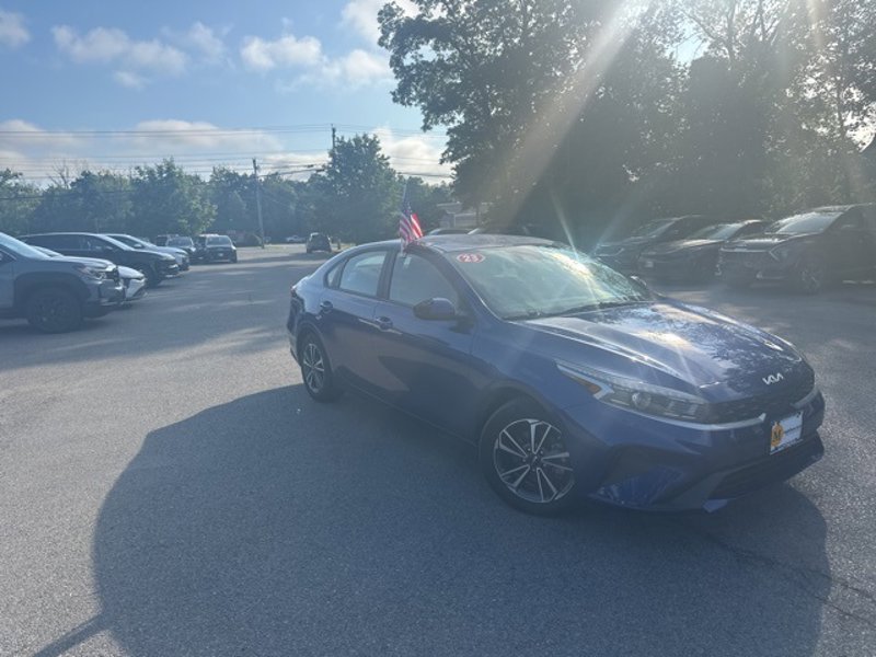 Certified 2023 Kia Forte LXS image 1