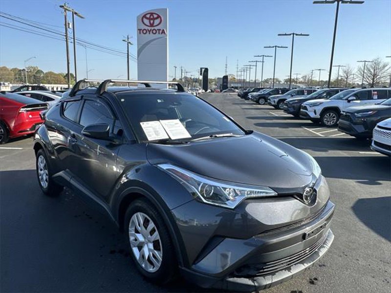 Used 2019 Toyota C-HR LE image 1