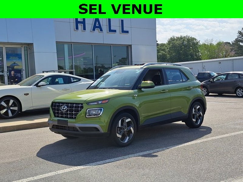 Certified 2023 Hyundai Venue SEL w/ Cargo Package image 1