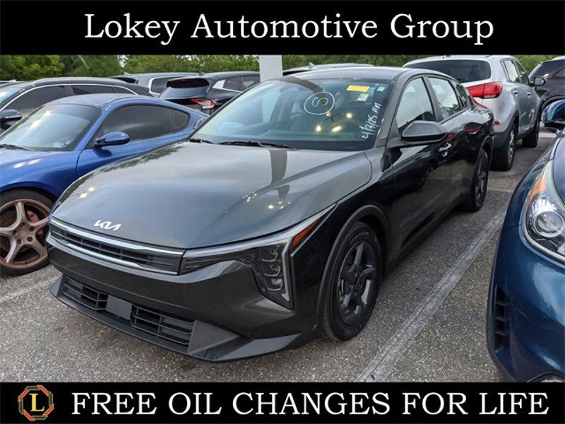 Certified 2025 Kia K4 LXS image 1