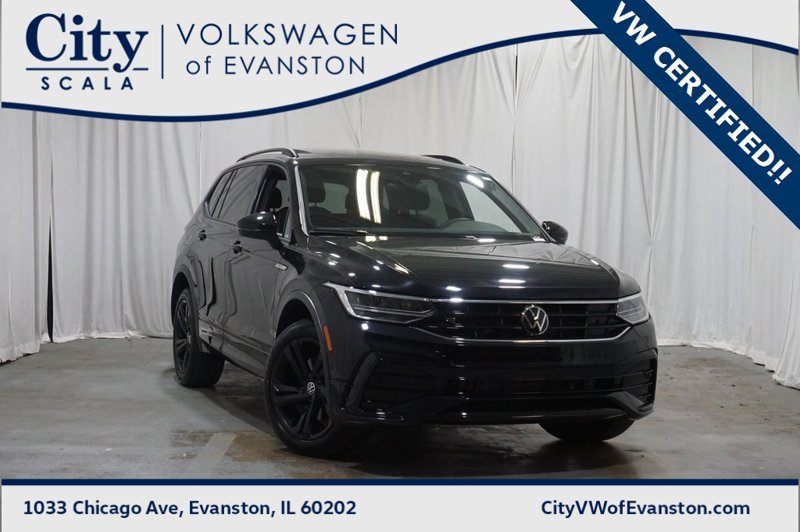 Certified 2024 Volkswagen Tiguan SE R-Line image 1