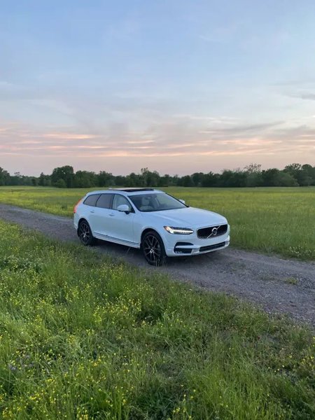 Used 2018 Volvo V90 T6 Cross Country w/ Convenience Package image 1