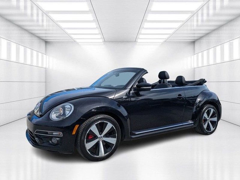 Used 2014 Volkswagen Beetle R-Line image 1