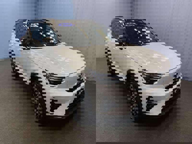 Certified 2023 Volvo XC40 Recharge Ultimate w/ Protection Package Premier image 1